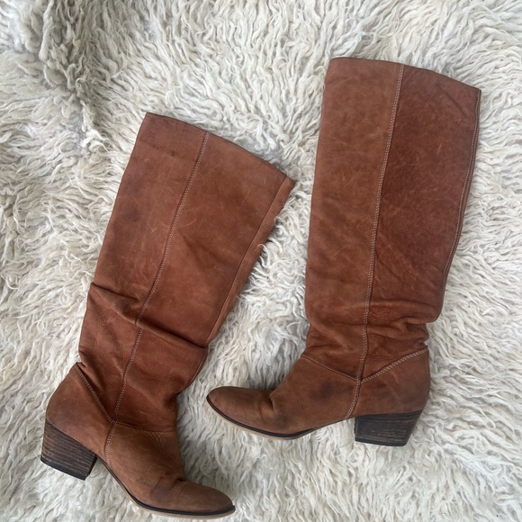 Vintage Brown Leather Knee-High Boots - Picture 2 of 7